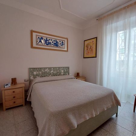 C R A Zy For Rhome Rome Buitenkant foto