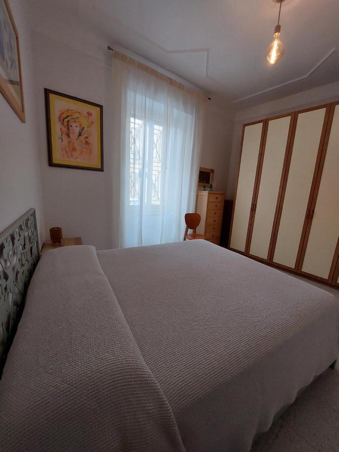 C R A Zy For Rhome Rome Buitenkant foto