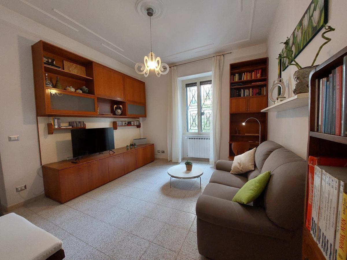 C R A Zy For Rhome Rome Buitenkant foto