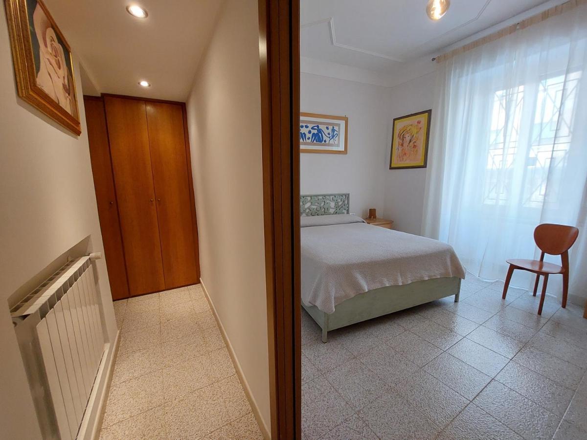 C R A Zy For Rhome Rome Buitenkant foto